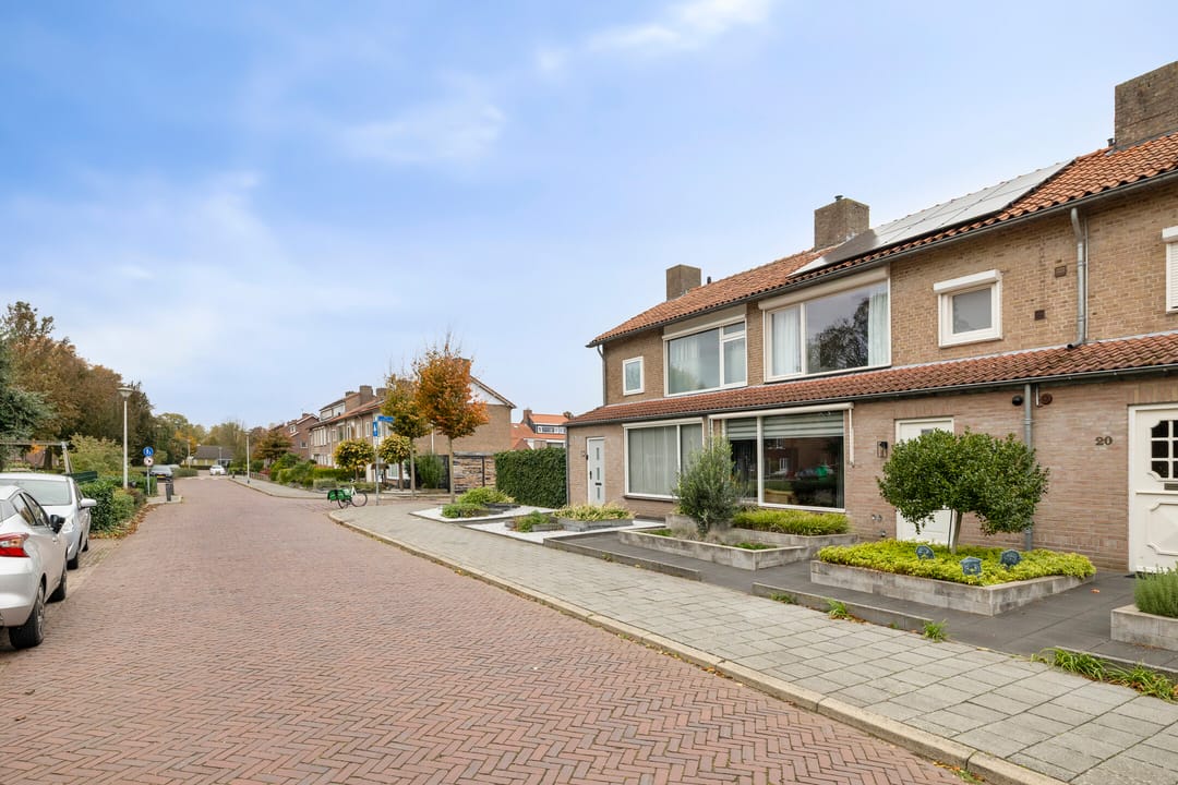 Photo 22 of Dr. Schaepmanstraat 22