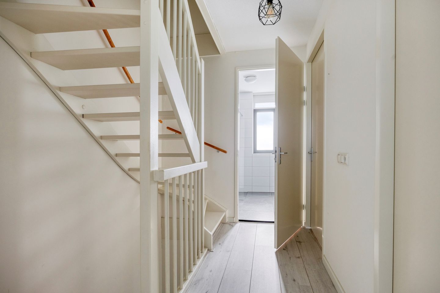 Photo 29 of Cornelis van der Loostraat 1