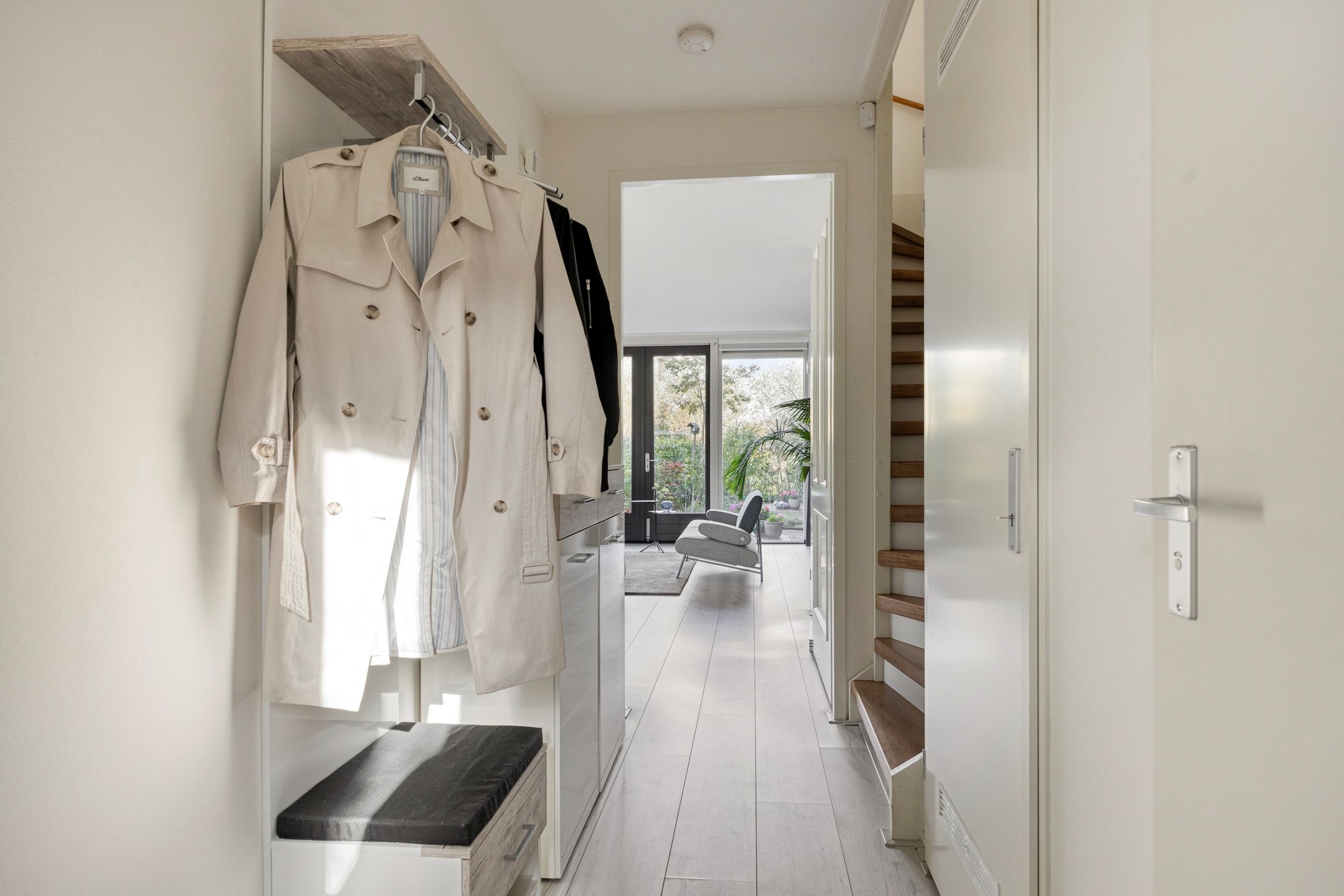 Photo 18 of Cornelis van der Loostraat 1