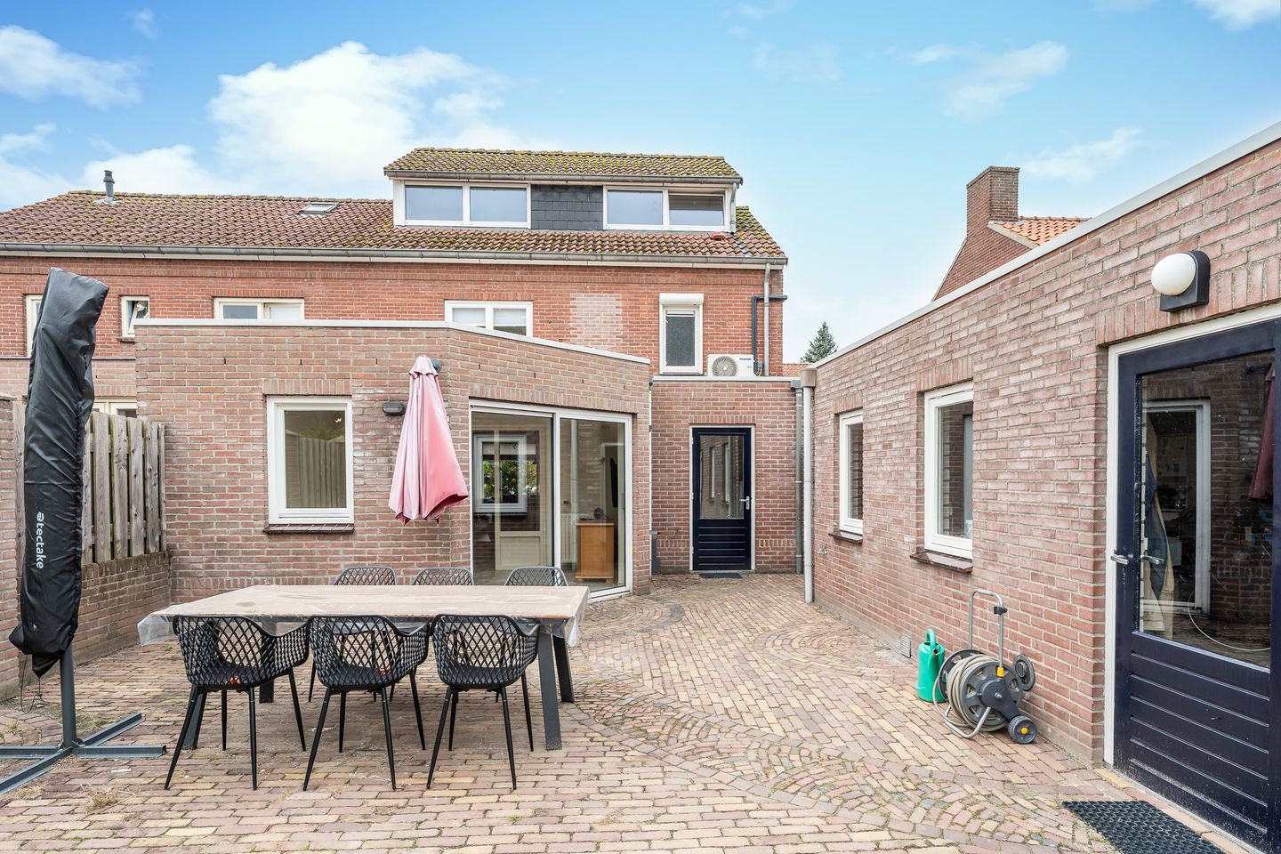 Photo 29 of Schoolstraat 16