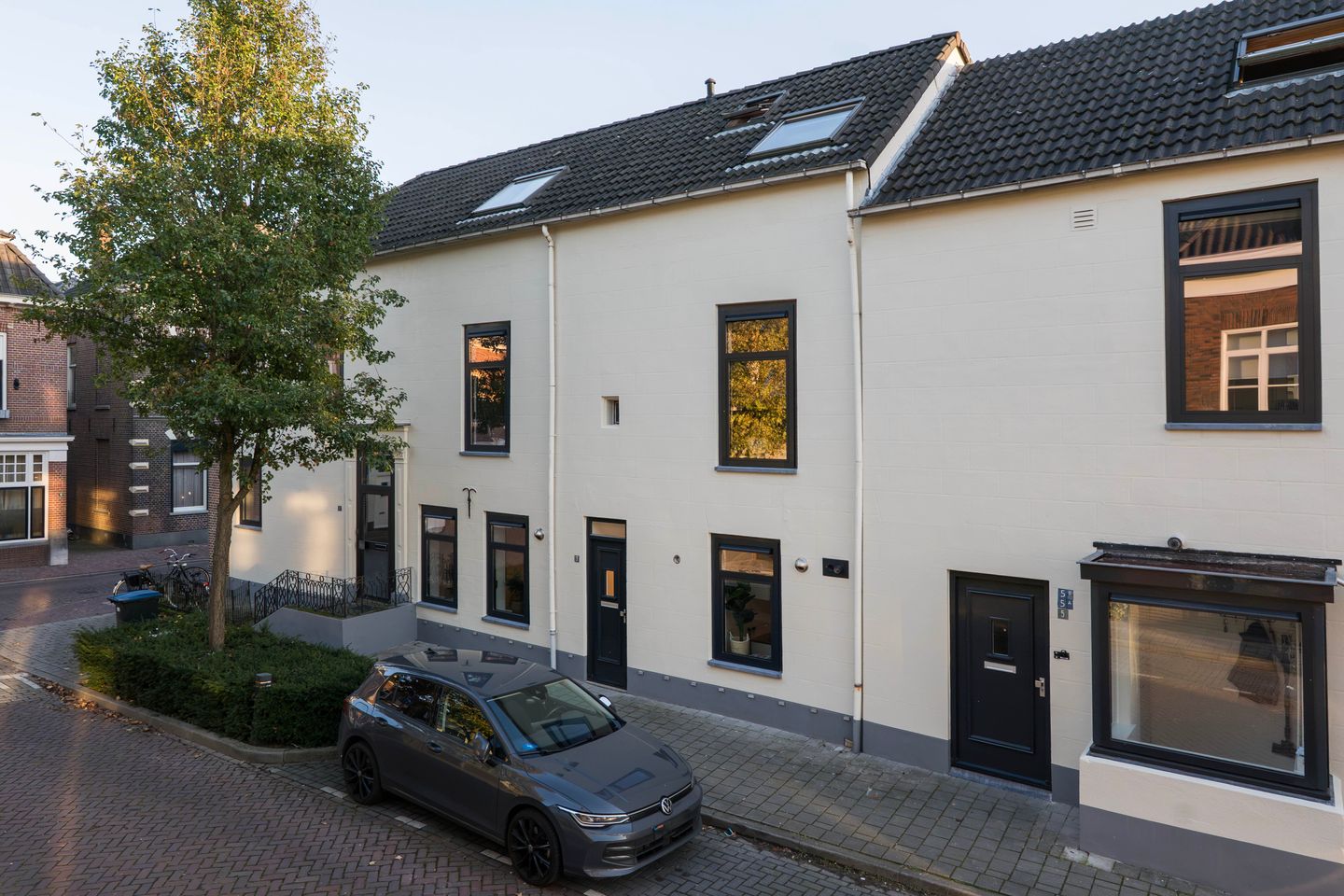 Foto 1 van Kostschoollaan 3