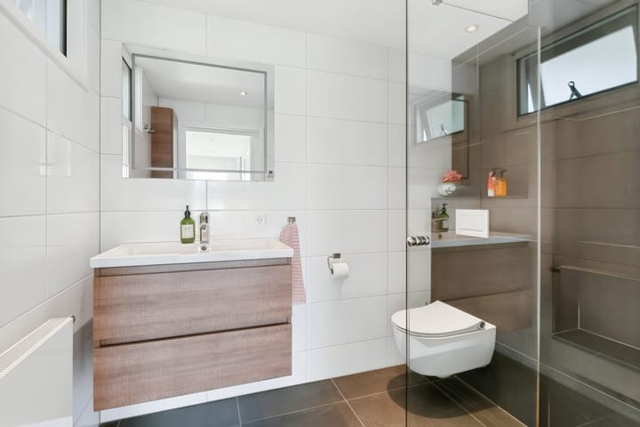 Photo 2 of van Reedeweg 22