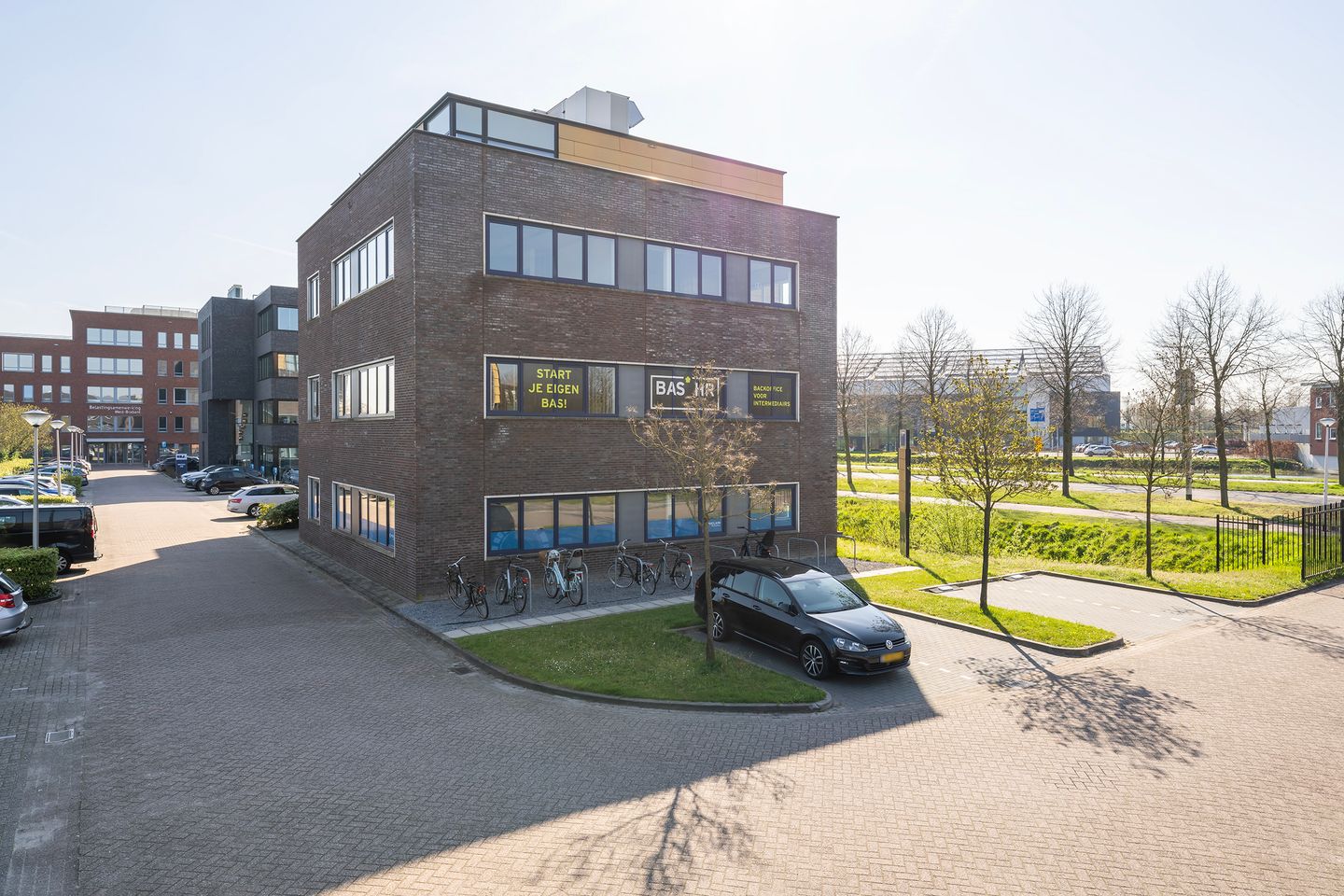 Bekijk foto 3 van Bredaseweg 193
