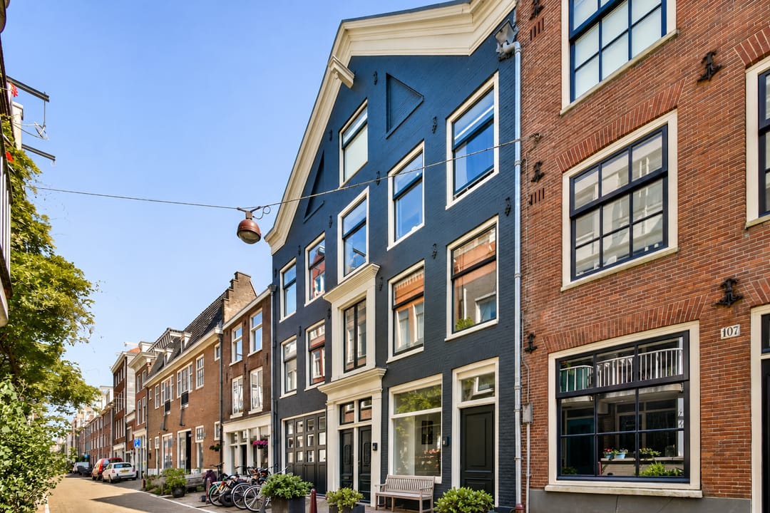 Photo 1 of Egelantiersstraat 105-A