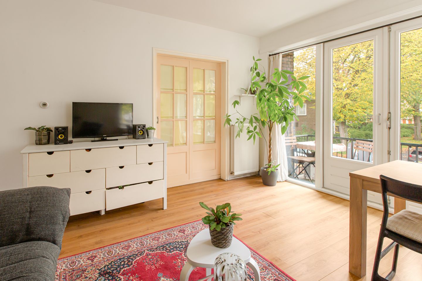 Photo 10 of Helmholtzstraat 65-1