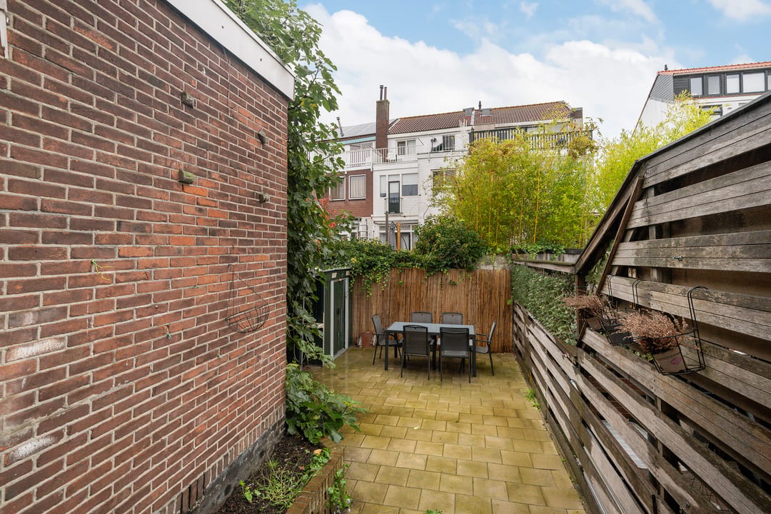 Photo 13 of Paulus Potterstraat 9