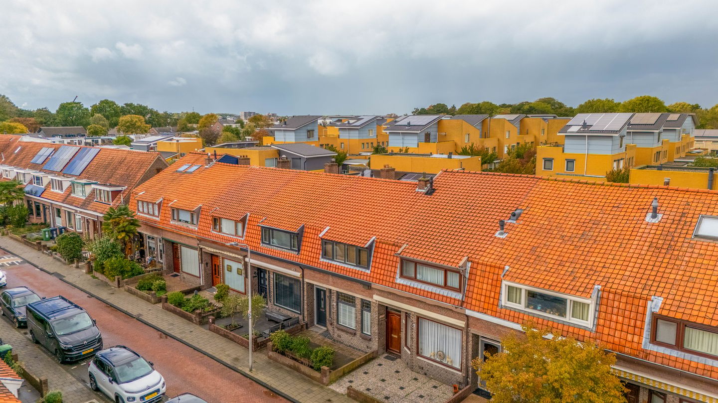 Photo 40 of Duiventorenstraat 43