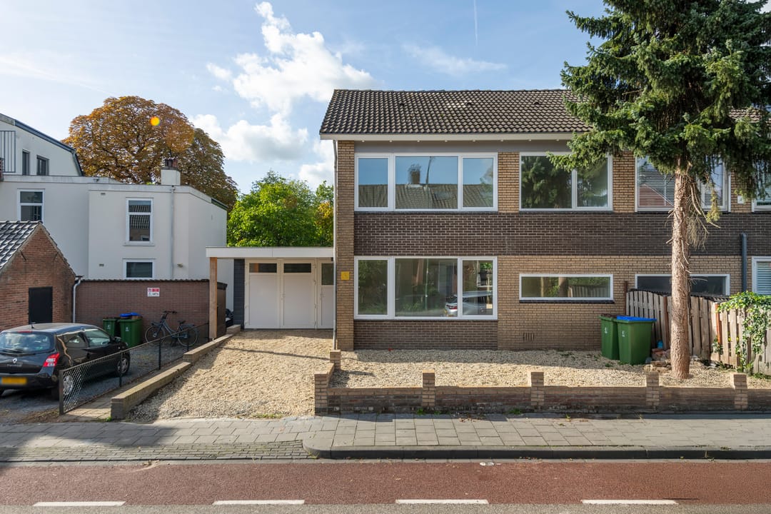 Photo 8 of Leeuwenstraat 2