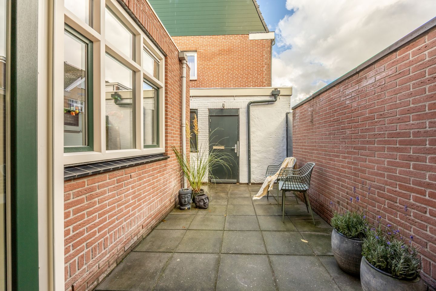 Photo 10 of Romolenstraat 39