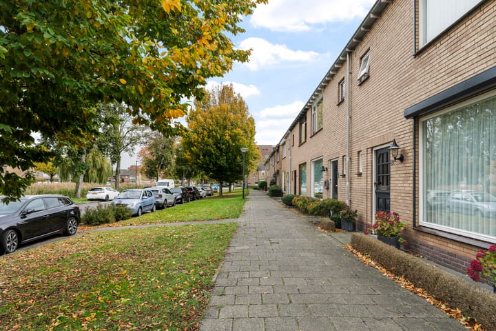 Foto 4 van Klaproosstraat 136