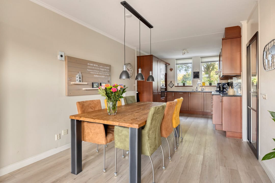 Foto 11 van Weerselosestraat 252