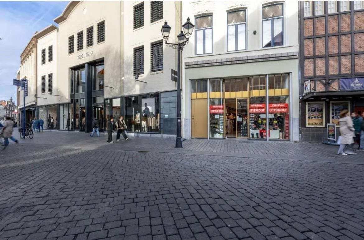 Bekijk foto 2 van Markt 87-89