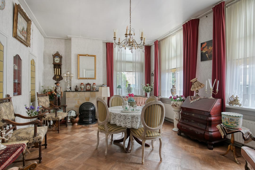 Photo 2 of Raadhuisstraat 39