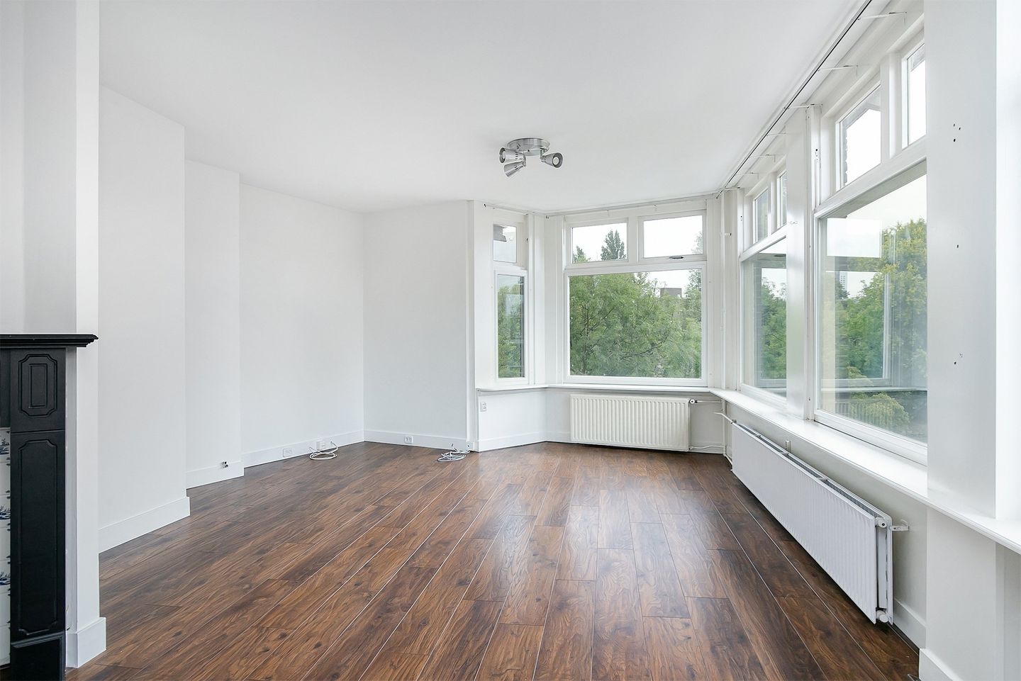 Photo 4 of Loeffstraat 12-B02