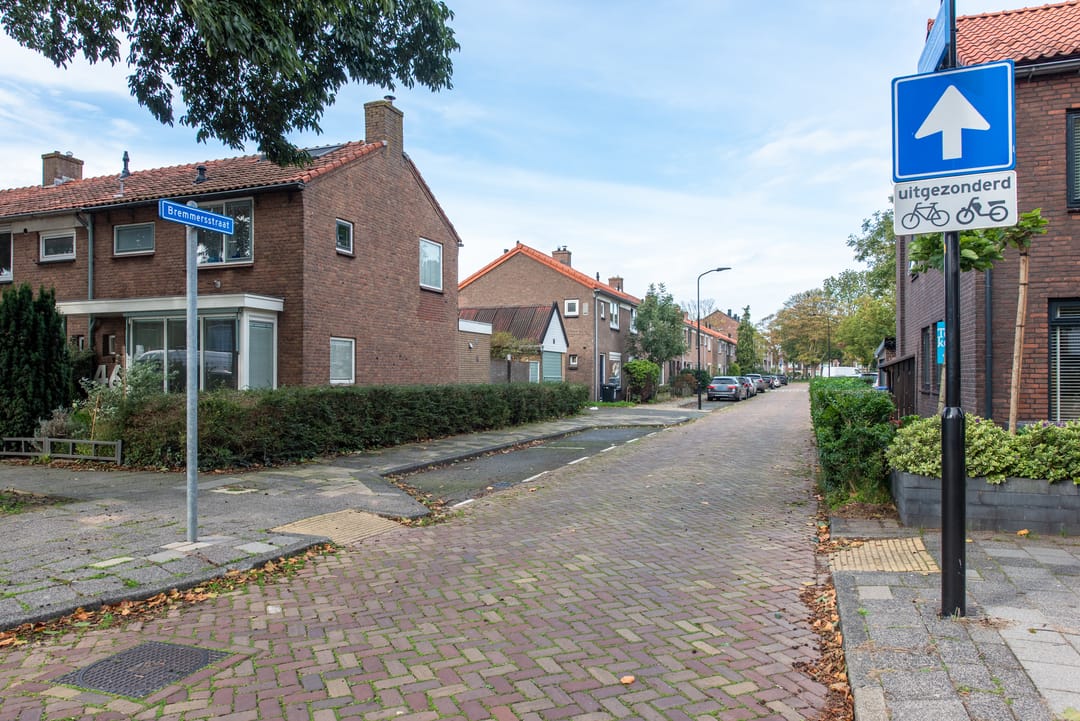 Photo 46 of Bremmersstraat 12