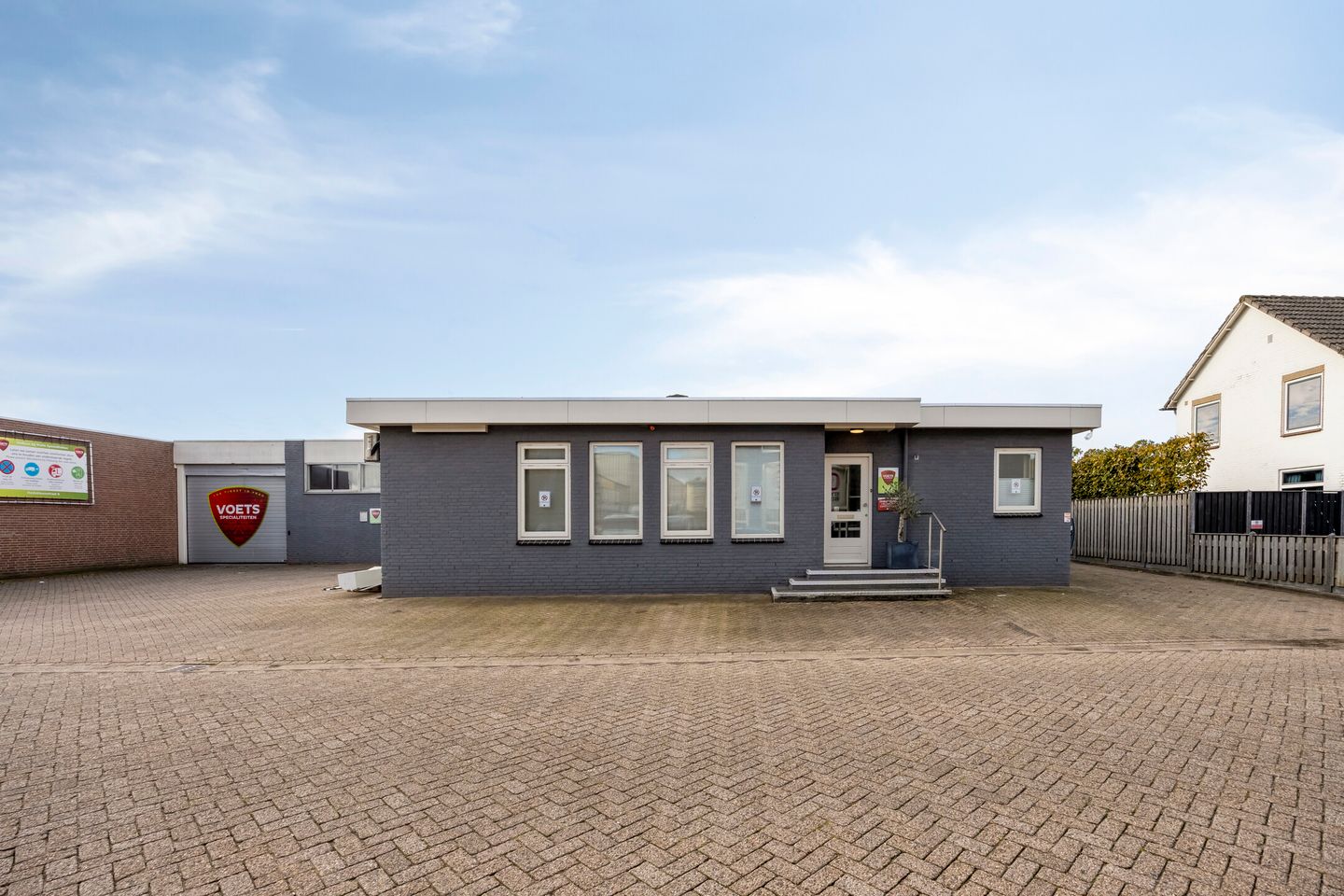 Bekijk foto 2 van Heidebloemstraat 6
