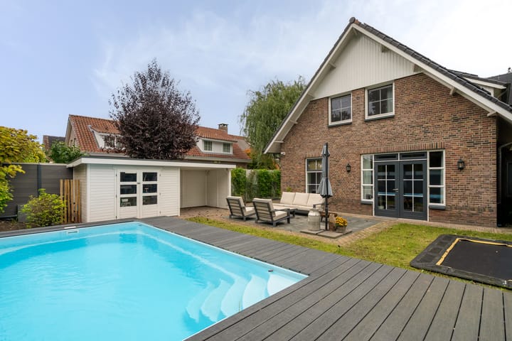Foto 4 van Vuurvlinder 1