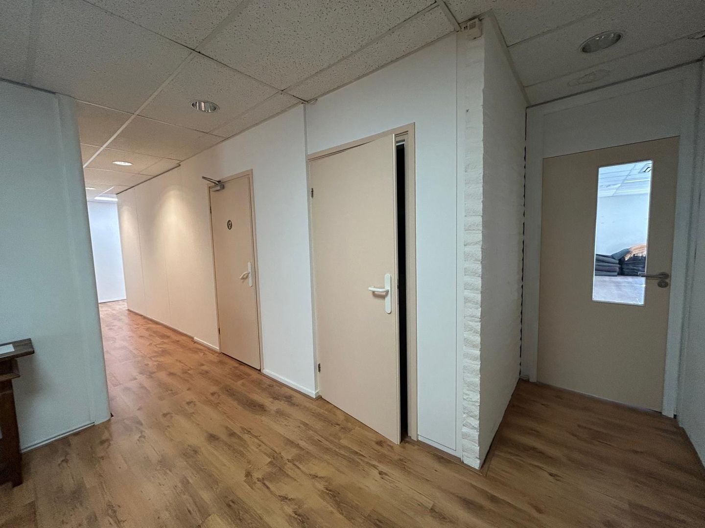 Bekijk foto 3 van Drs. W. van Royenstraat 1-c
