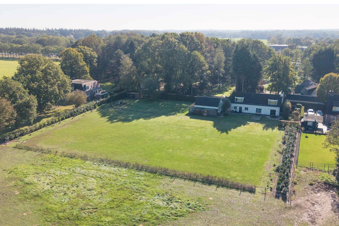 Photo 1 of Roosendaalsebaan 18