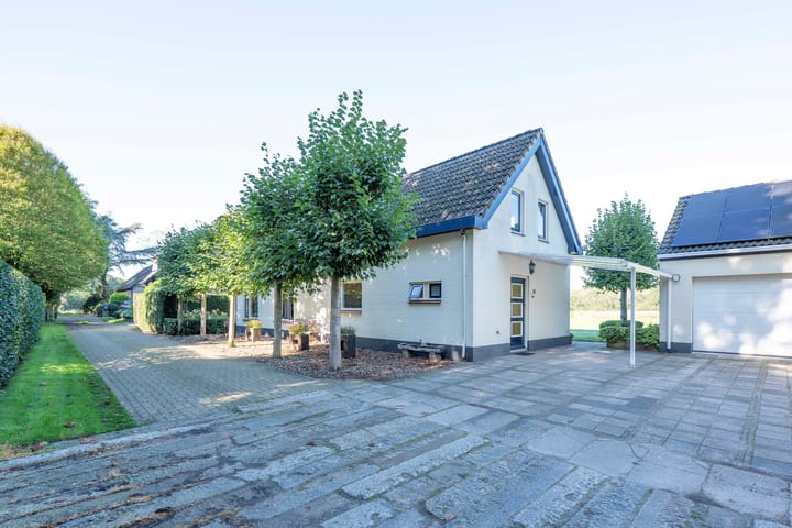 Foto 2 van Roosendaalsebaan 18