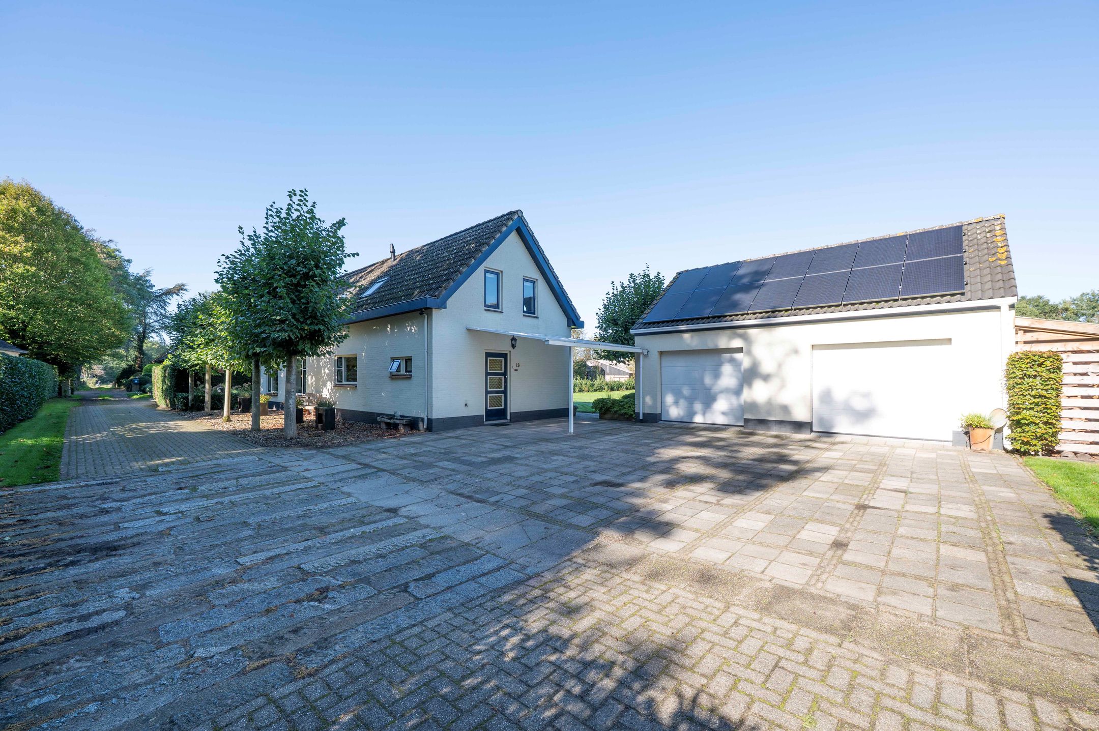 Photo 6 of Roosendaalsebaan 18