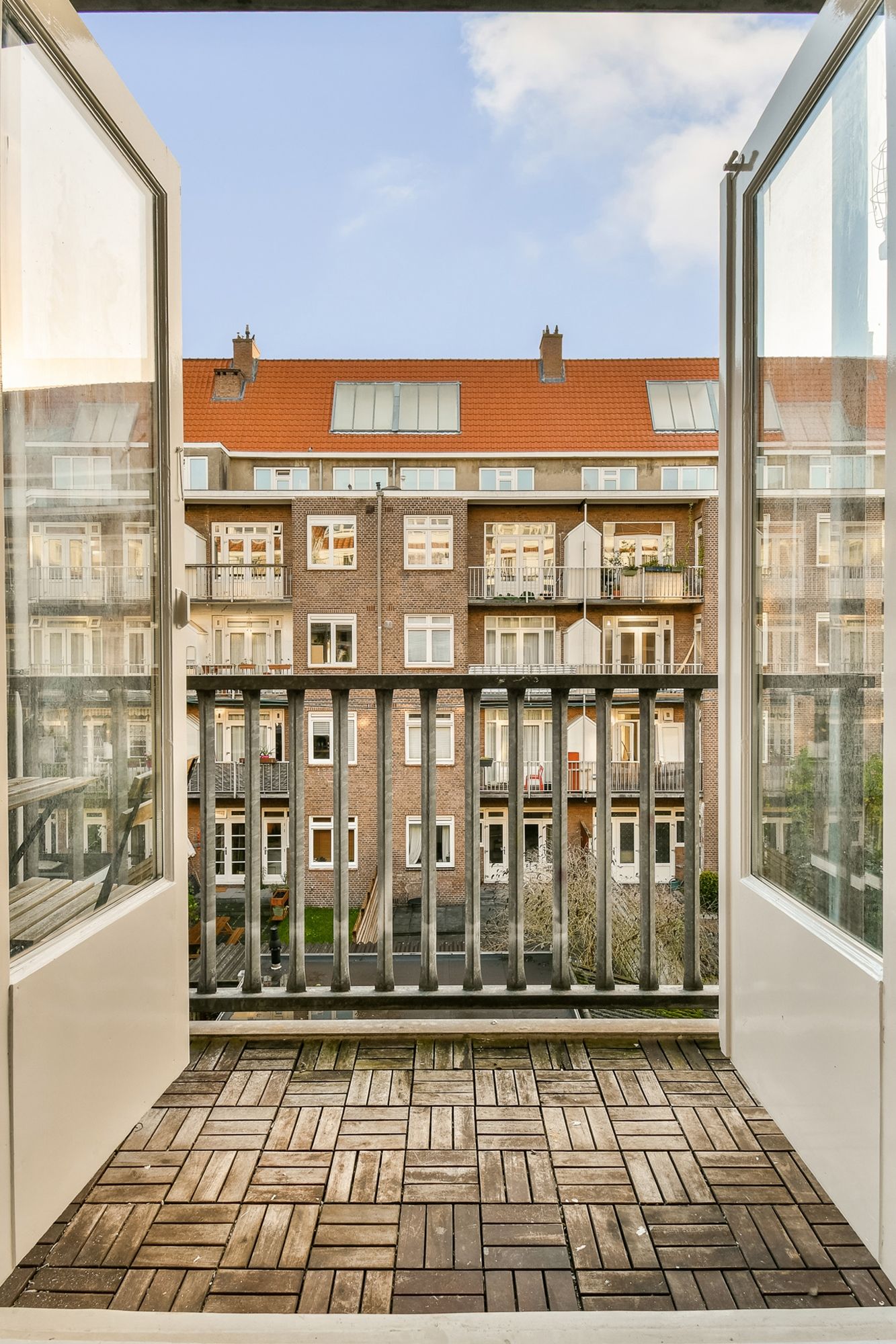 Photo 15 of Haarlemmermeerstraat 125-2