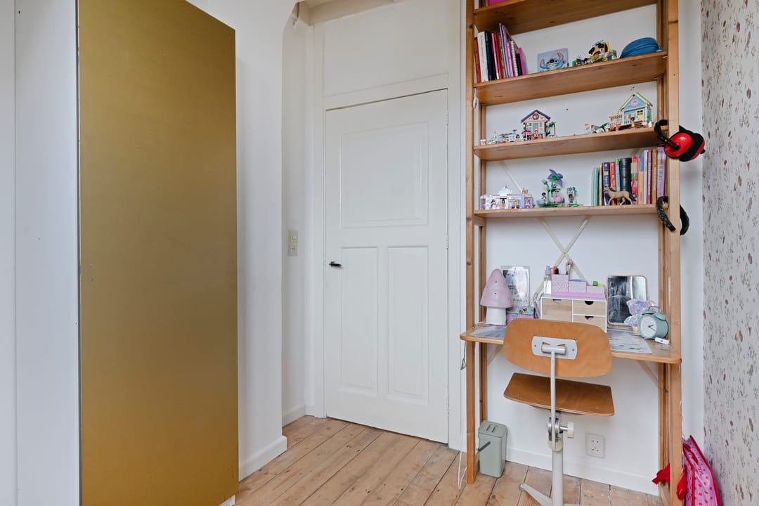 Photo 17 of Paulus Potterstraat 14