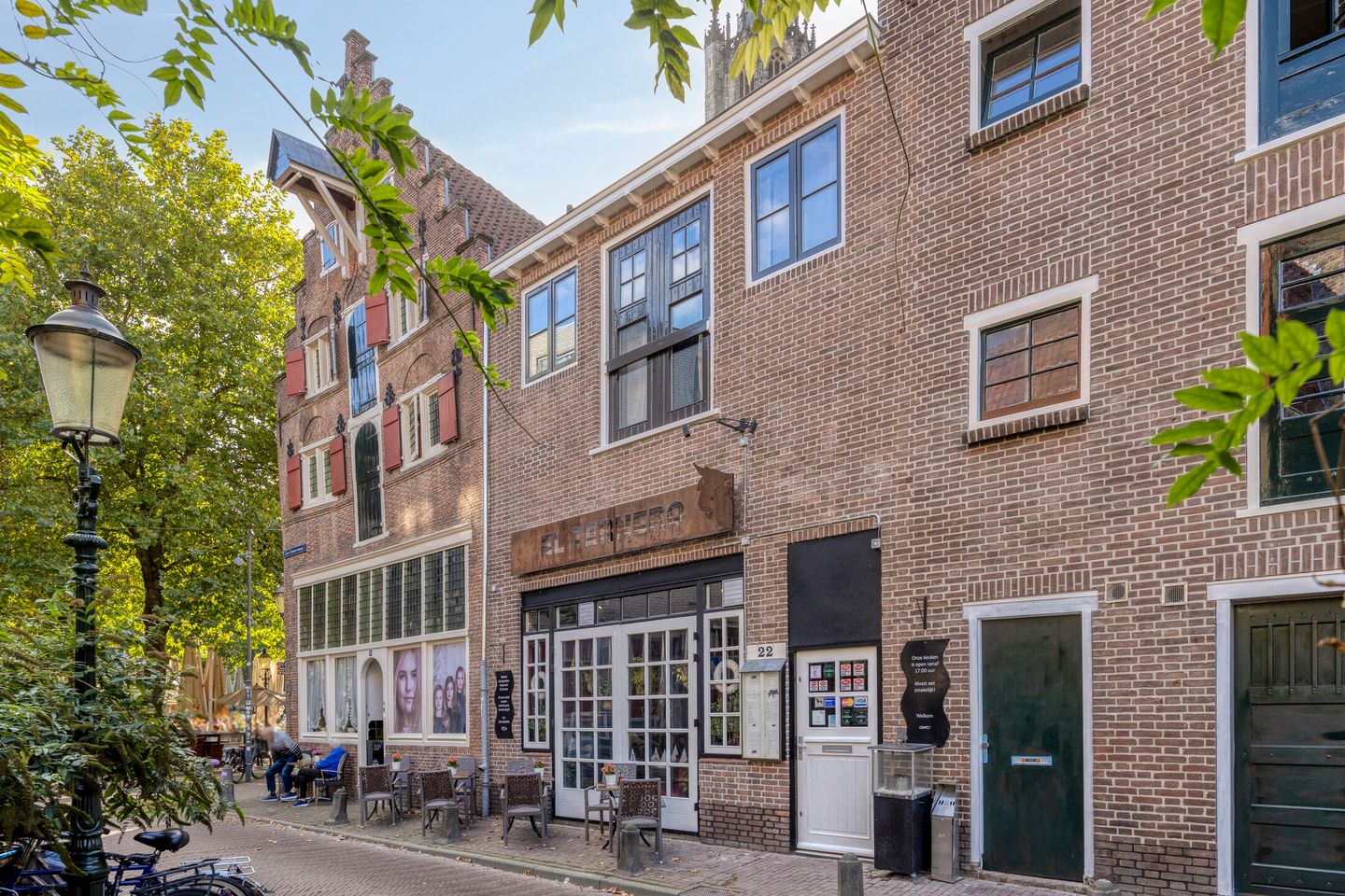 Bekijk foto 1 van Lieve Vrouwestraat 22