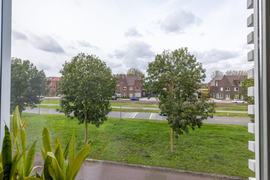 Foto 41 van Van der Duijn van Maasdamweg 424