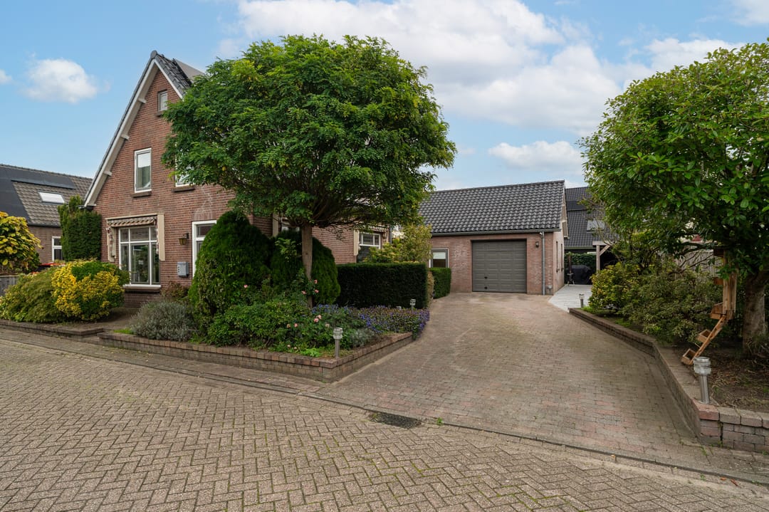 Photo 1 of Schoolstraat 46