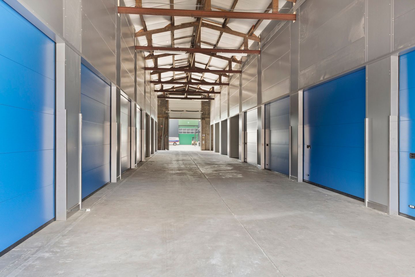 Bekijk foto 1 van Zuidelijke Industrieweg 20