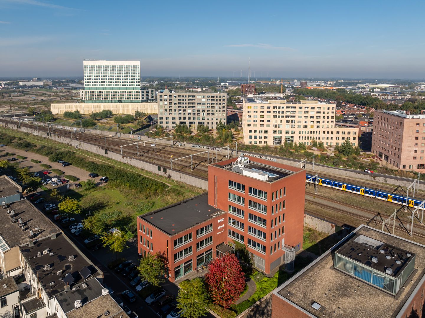 Bekijk foto 1 van Spoorstraat 200