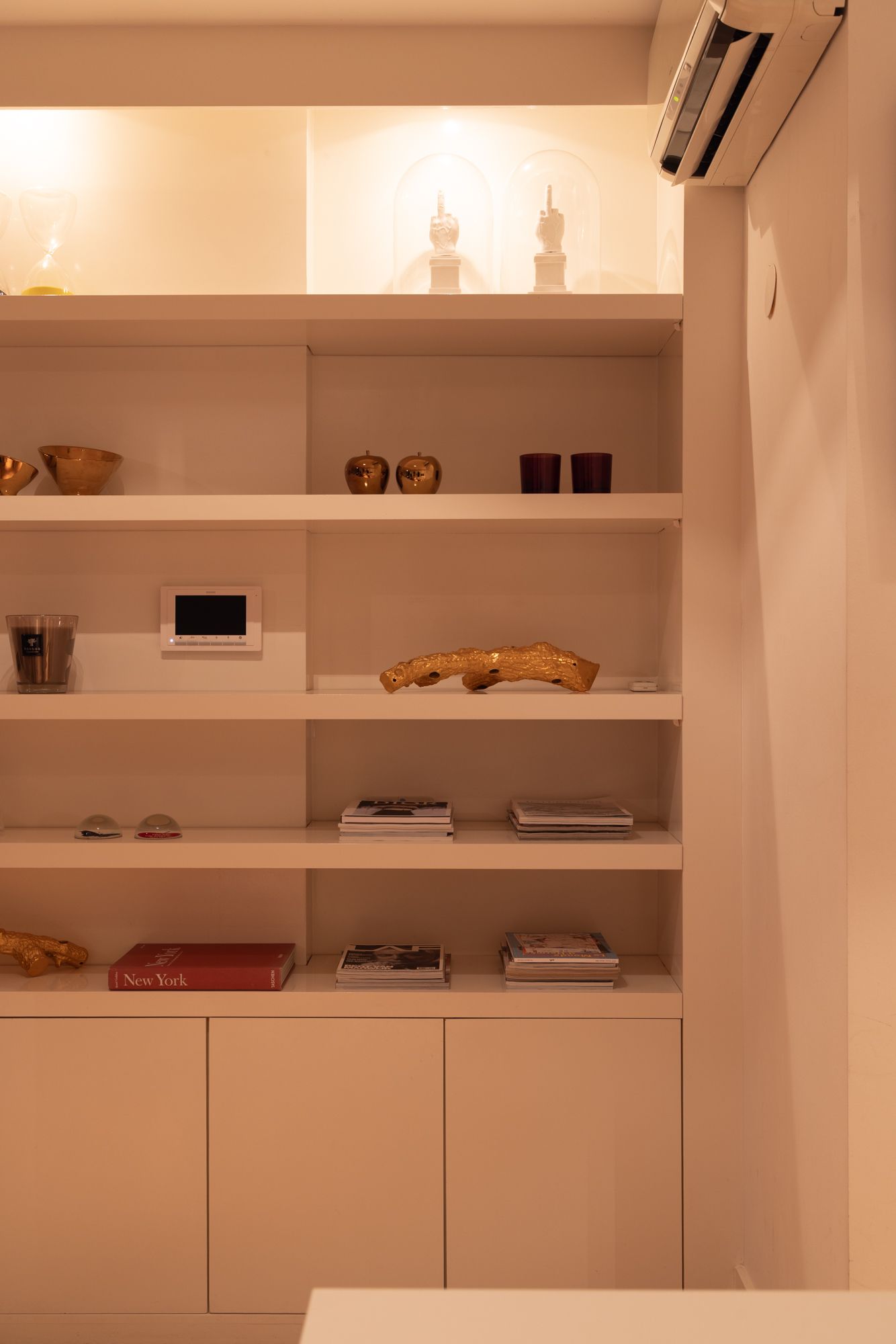 Photo 40 of Lange Leidsedwarsstraat 105-2